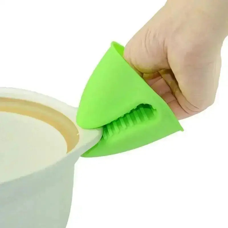 Silicone Heat Resistant Gloves (Random color)