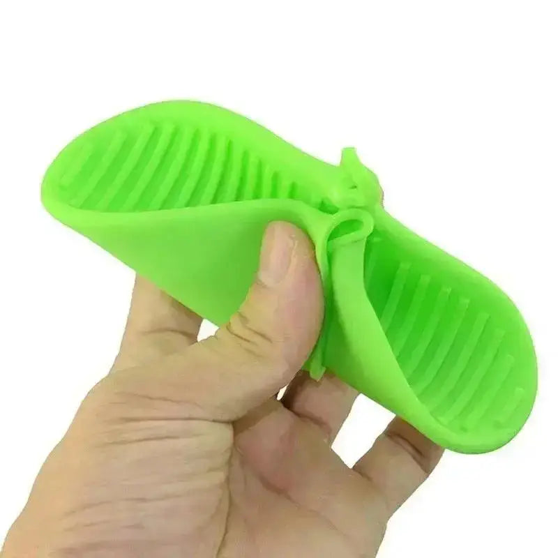 Silicone Heat Resistant Gloves (Random color)