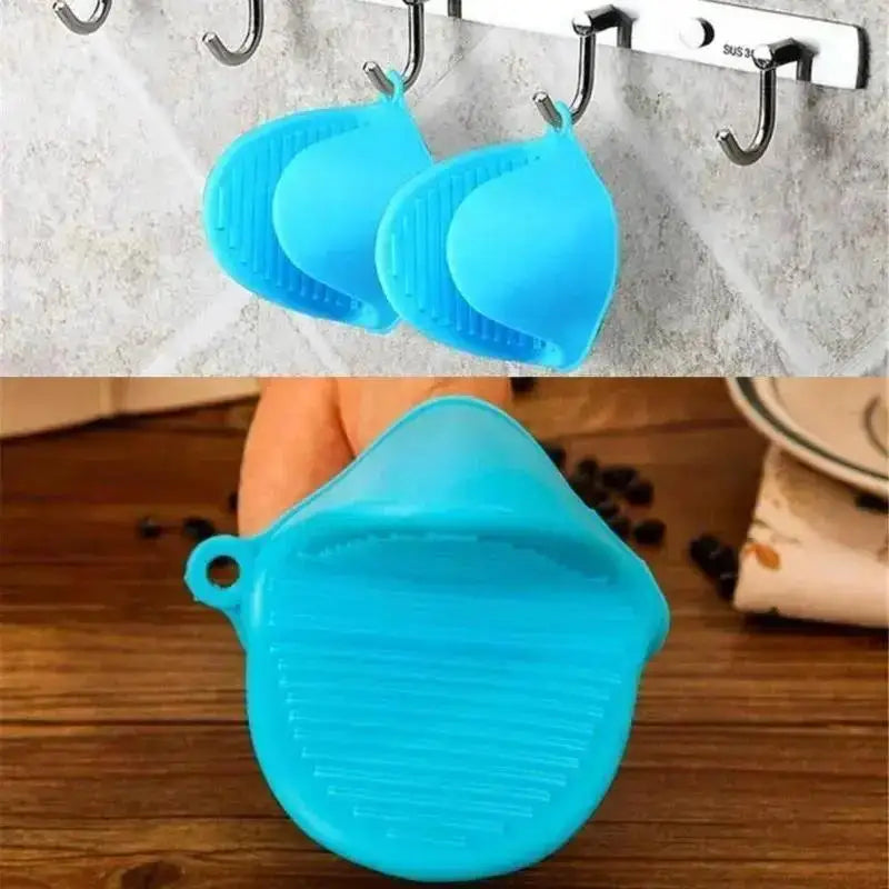 Silicone Heat Resistant Gloves (Random color)